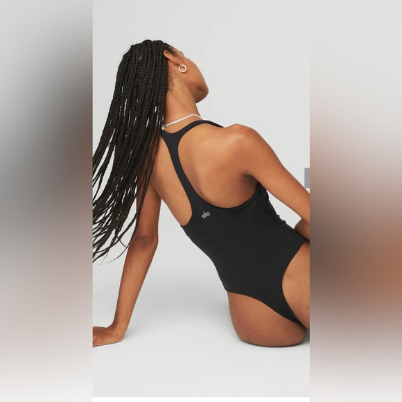 ALO Sleek Back Bodysuit - Picture 3 of 9